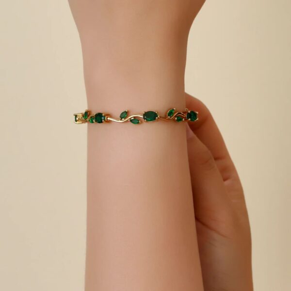 Hayat By Ladli Emerald Tulip Bracelet – 18K Gold Plated